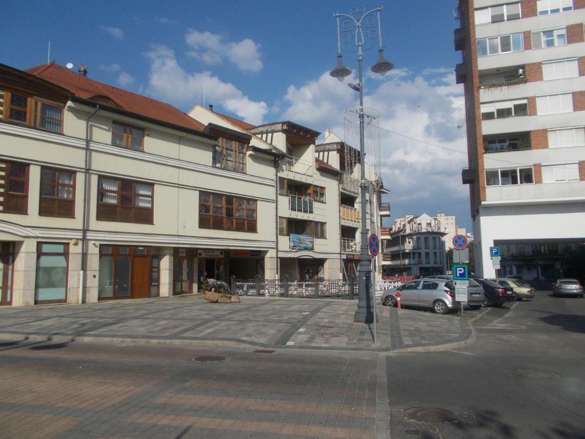 Hôtel Retron Szinva-Lux à Miskolc Extérieur photo