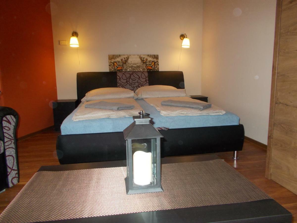Hôtel Retron Szinva-Lux à Miskolc Extérieur photo