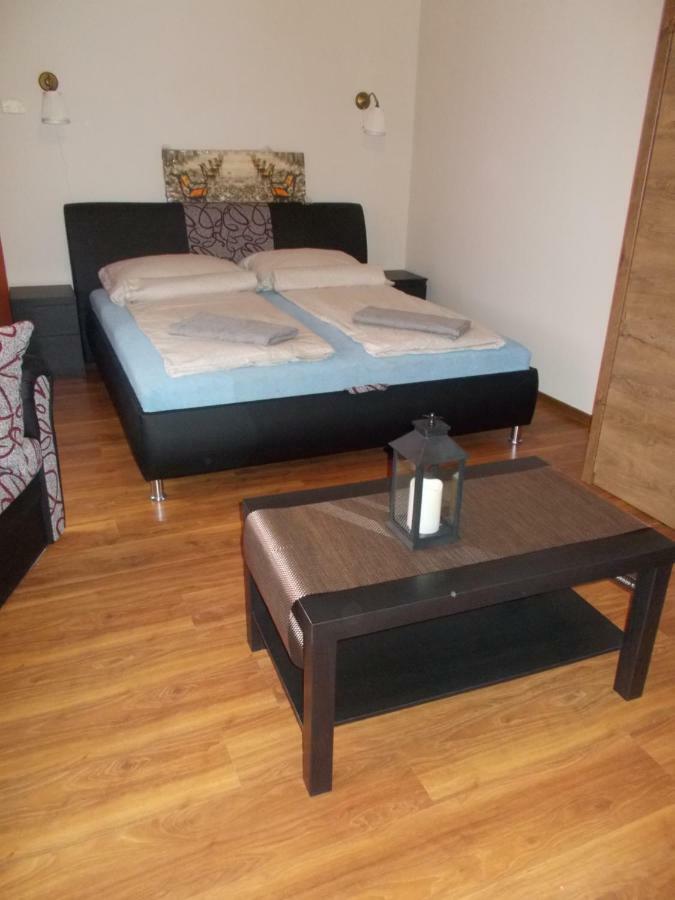 Hôtel Retron Szinva-Lux à Miskolc Extérieur photo